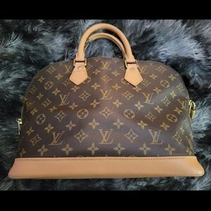 Authentic Louis Vuitton Alma pm bag